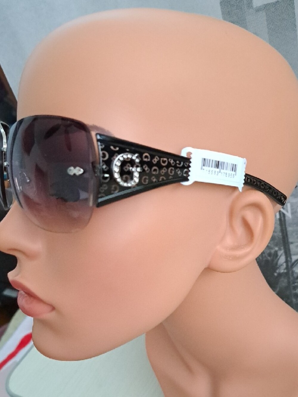 Embellished Black Sunglasses with radient Black Lenses - Picture 3 of 5